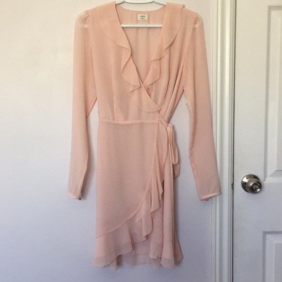 Aritzia wrap dress - Picture 1 of 4
